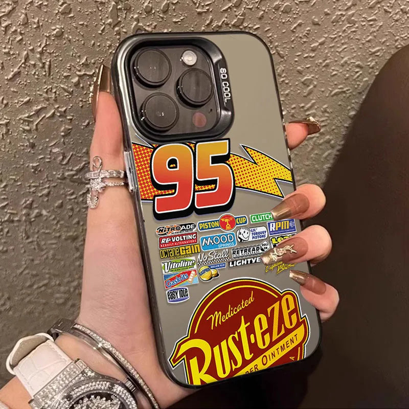 🚗🔥 Capa Lightning McQueen 95 Cars para iPhone — Estilo, Atitude e Proteção